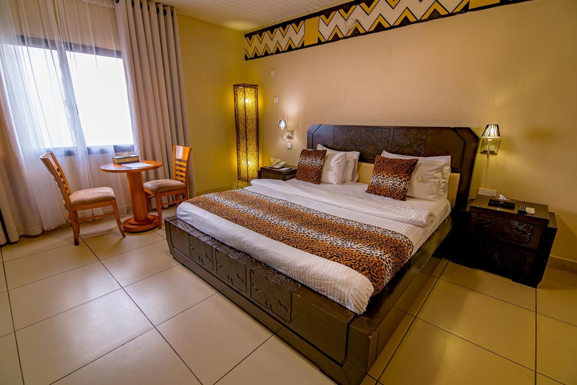 The Country Lodge Hotel Freetown Ngoại thất bức ảnh