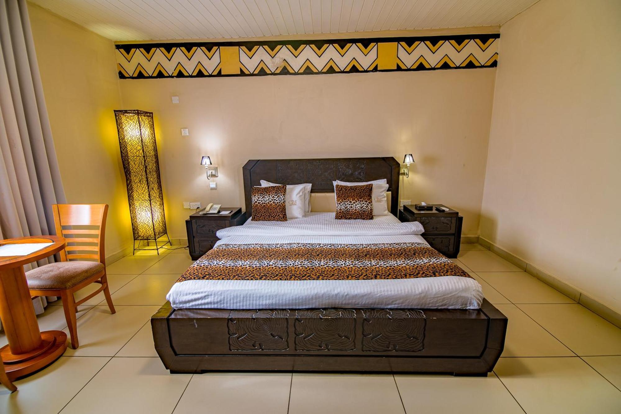 The Country Lodge Hotel Freetown Ngoại thất bức ảnh