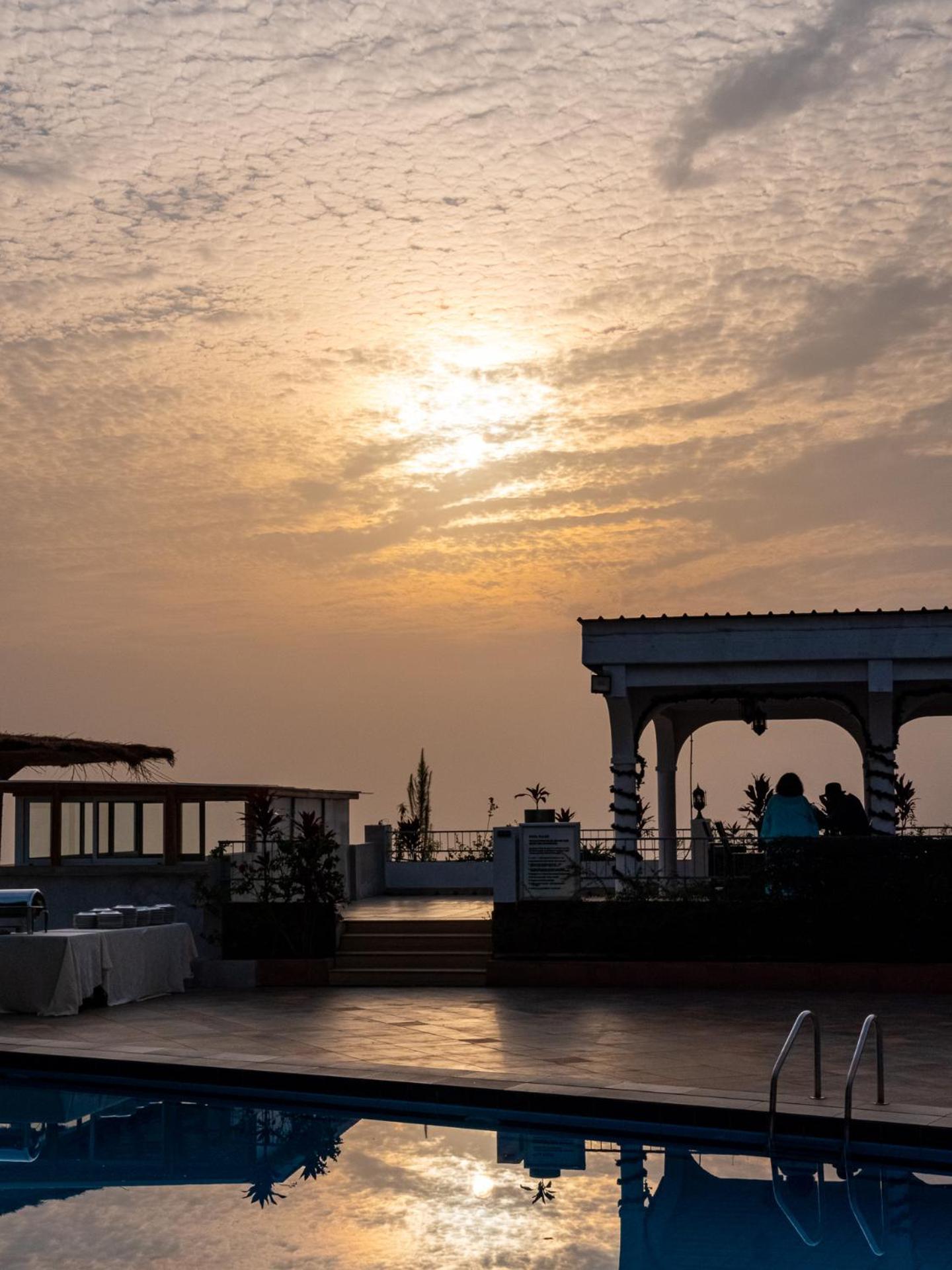 The Country Lodge Hotel Freetown Ngoại thất bức ảnh