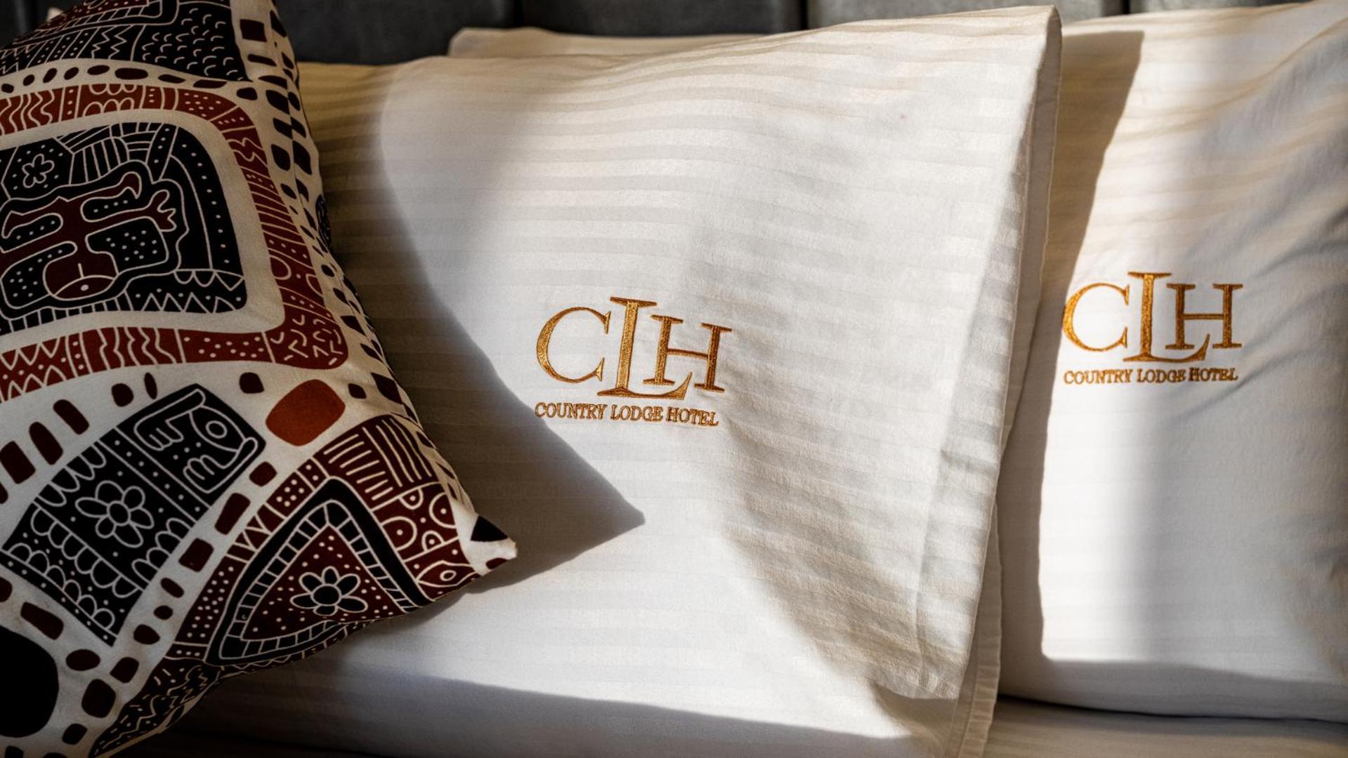 The Country Lodge Hotel Freetown Ngoại thất bức ảnh