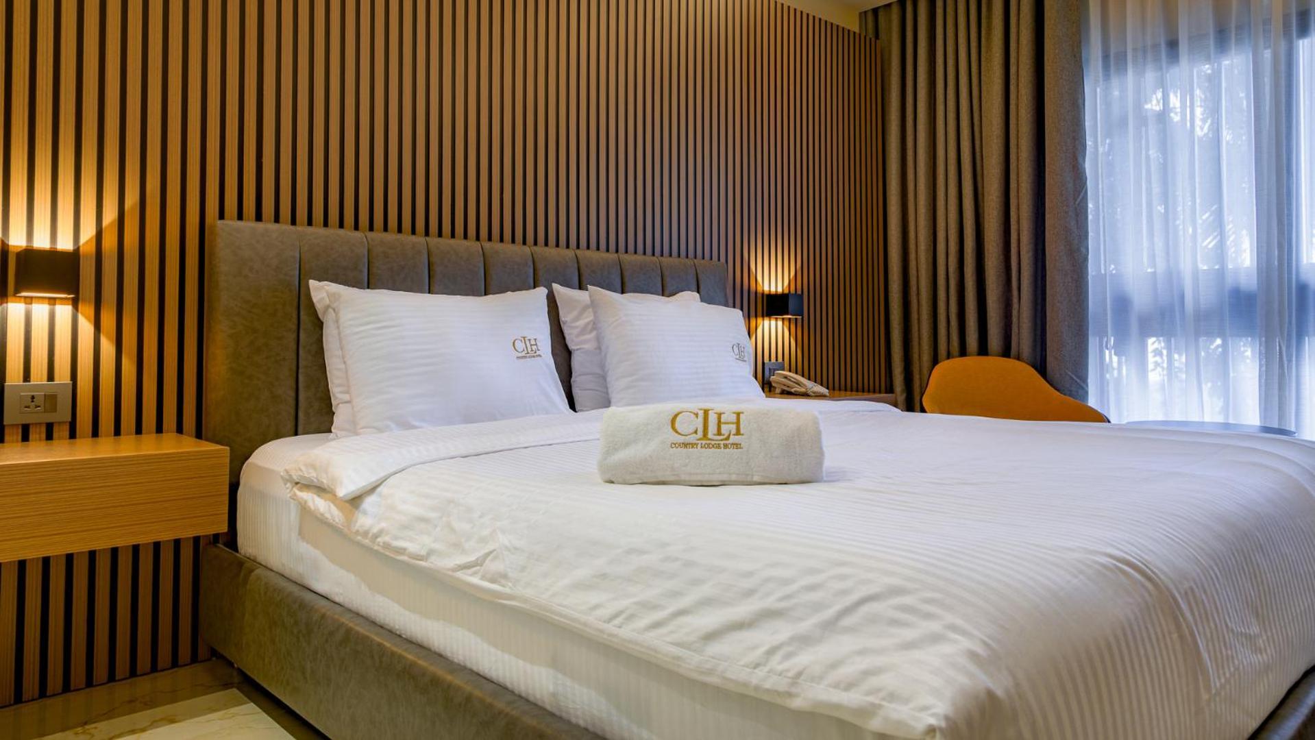 The Country Lodge Hotel Freetown Ngoại thất bức ảnh