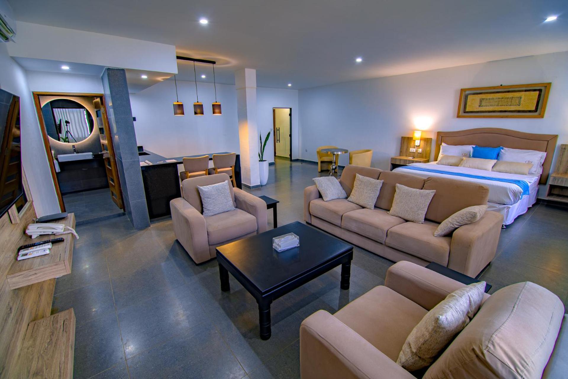 The Country Lodge Hotel Freetown Ngoại thất bức ảnh