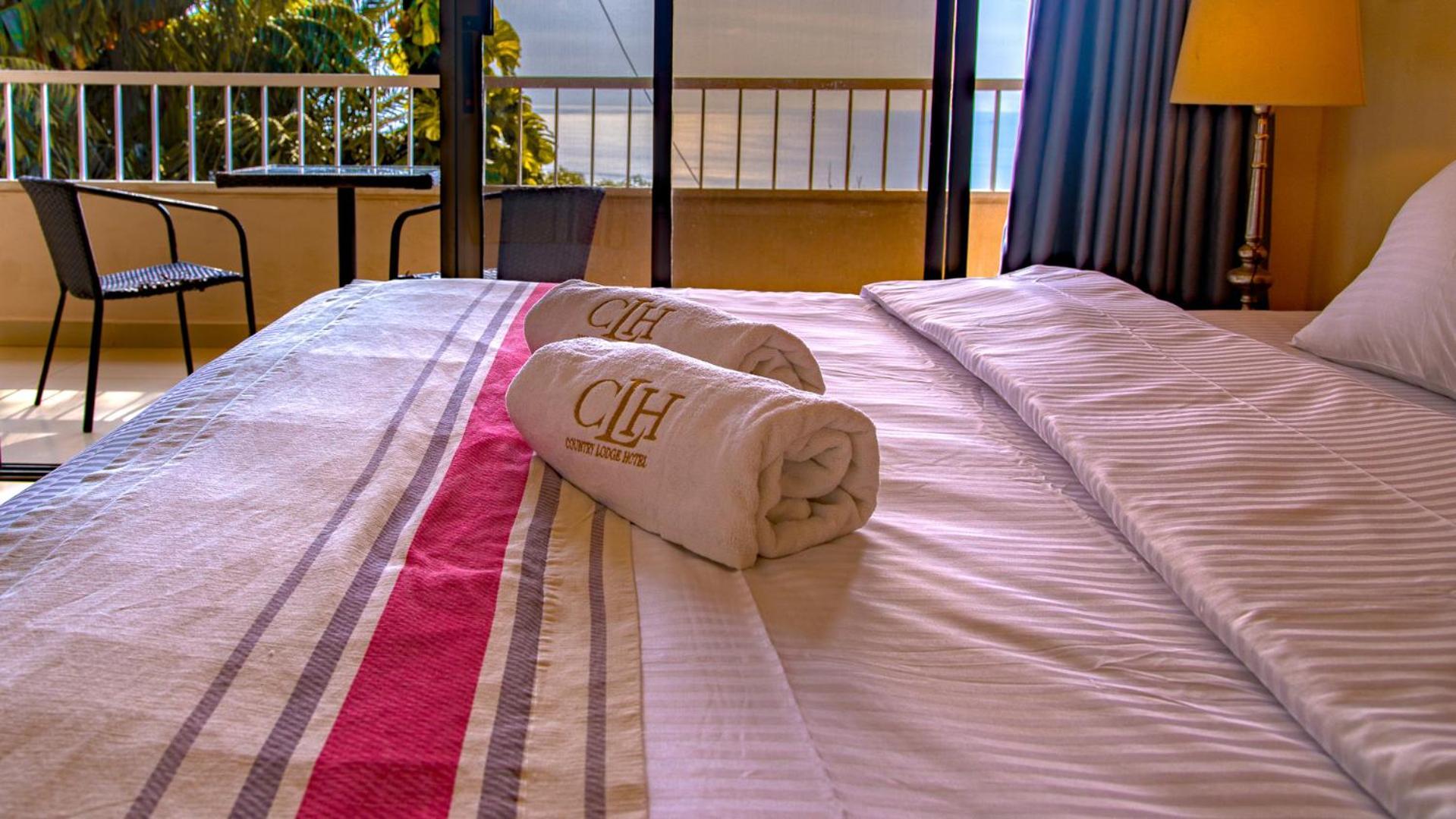 The Country Lodge Hotel Freetown Ngoại thất bức ảnh