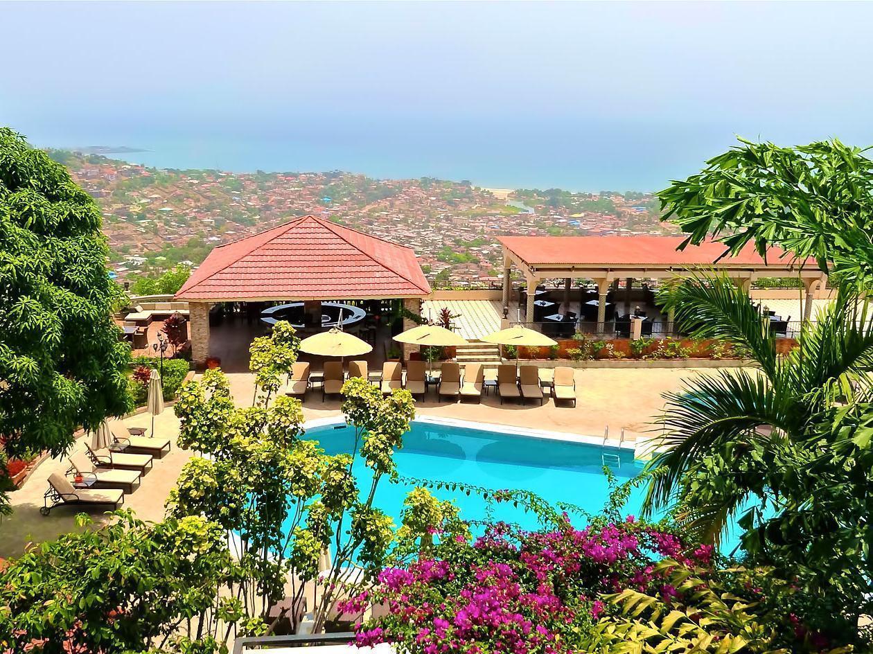 The Country Lodge Hotel Freetown Ngoại thất bức ảnh