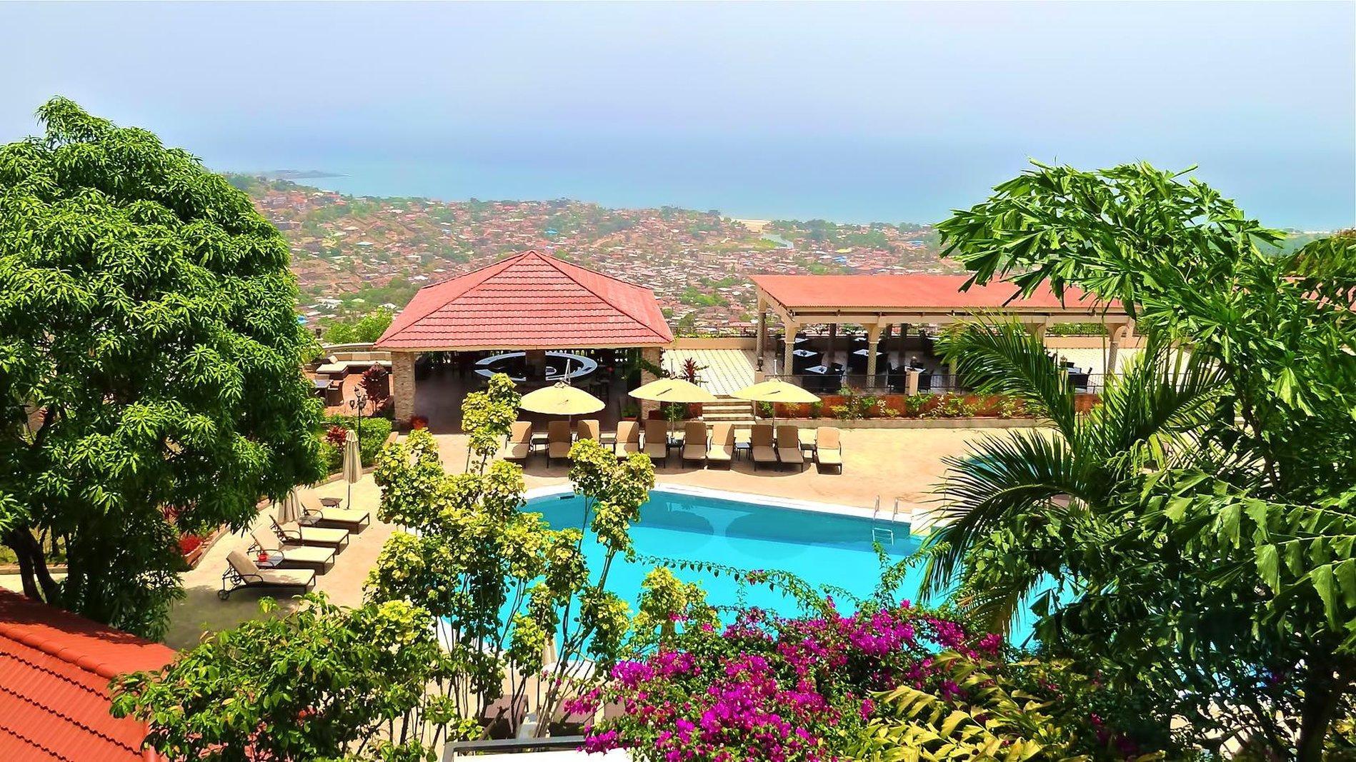 The Country Lodge Hotel Freetown Ngoại thất bức ảnh
