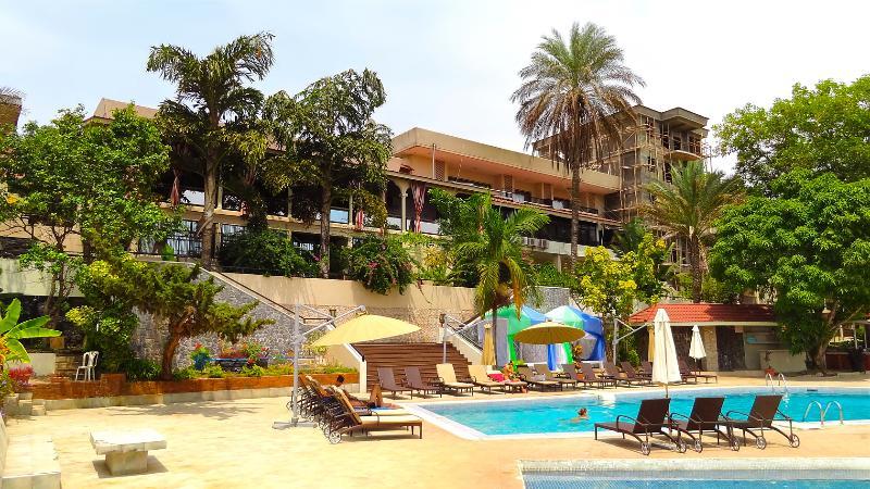 The Country Lodge Hotel Freetown Ngoại thất bức ảnh
