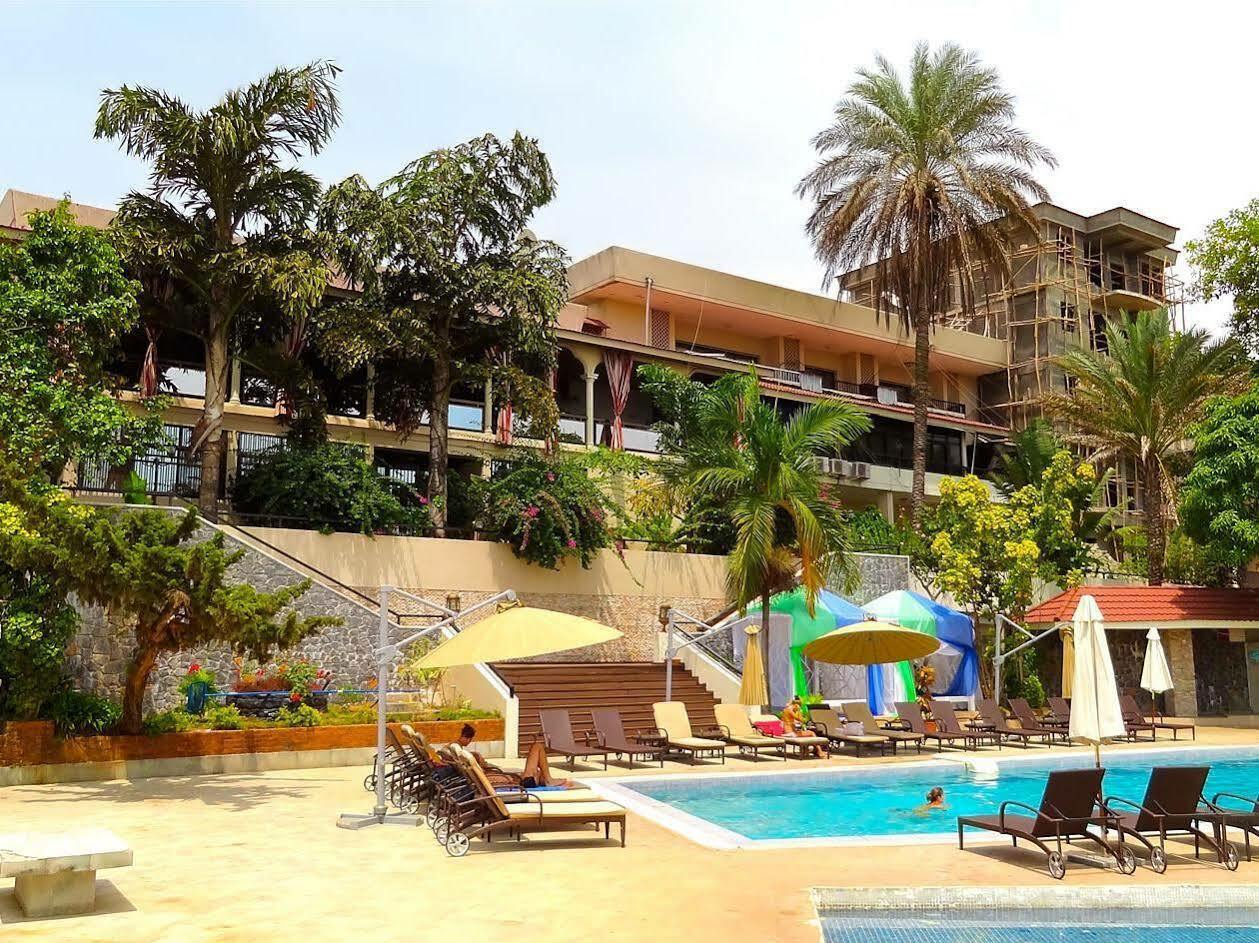 The Country Lodge Hotel Freetown Ngoại thất bức ảnh